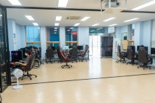 [르포] 장애인만을 위한 첫 e스포츠 센터, 직접 가봤습니다