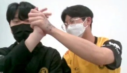 [카트 수퍼컵] 이름만 비슷한 게 아니야, 하이파이브 짝! 박수 듀오