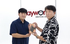[인터뷰] 공식 라이센스 혈통의 미르2, 기연을 만나다