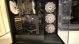 장안의 화제, 라데온 RX 9070XT로 조립PC 맞춰보았습니다