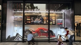 [포토] 퍼니싱과 명조 팬이면 성지순례각? 새롭게 단장한 쿠로 게임즈