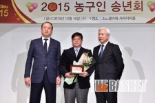 [포토] 오세일 감독 올해의 지도자상 수상