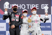 [W포토] GT1 클래스 정경훈 폴 투 윈 성공하며 시즌 챔피언