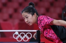 [도쿄올림픽] 탁구 신동 신유빈, 1R 승리…다음 상대는 41세 차이 나는 노장