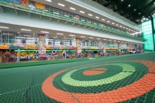 XGOLF, 쇼골프 여의도점 오픈..힙한 분위기에 구질분석기 설치