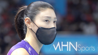 식빵언니 김연경, 월클 배구황제의 웜업부터 팬서비스까지! [MHN V-LOG]