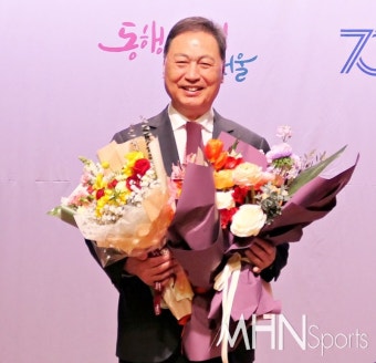 [Ms포토] 강태선 서울시체육회장, 꽃같은 미소