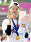 [Ms포토] 이윤정 신인왕에서 우승 세터로