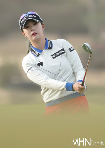 [Ms포토] 김재희 '그린 위 핀으로 직접 쏜다'