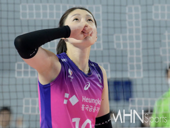 [오피셜] 배구황제 김연경, 흥국생명서 '도로공사 정조준'