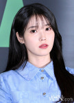 아이유, 꿈에서도 아른 거려...반짝이는 청초 미모