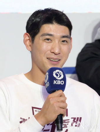 '타율 0.197' 부진 속 숨겨진 이정후의 간절함 [박연준의 시선]