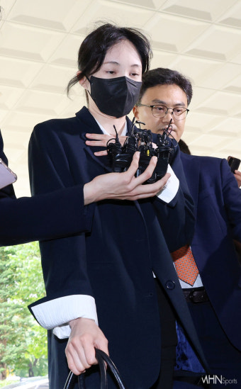 [Ms포토] '마약 투약 혐의' 서민재, 법원으로 향하는 빠른 걸음