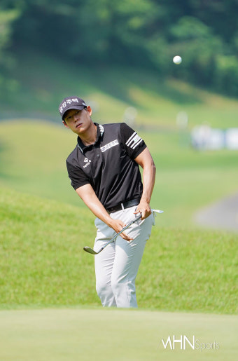 [Ms포토] 신용구 '모자람을 채우고~'