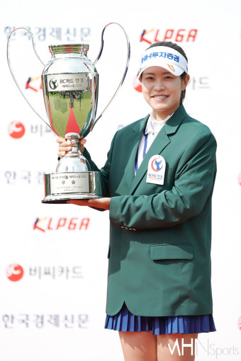 [Ms포토] 박민지 '통산 5번째 타이틀 방어 성공하며 통산 18승'