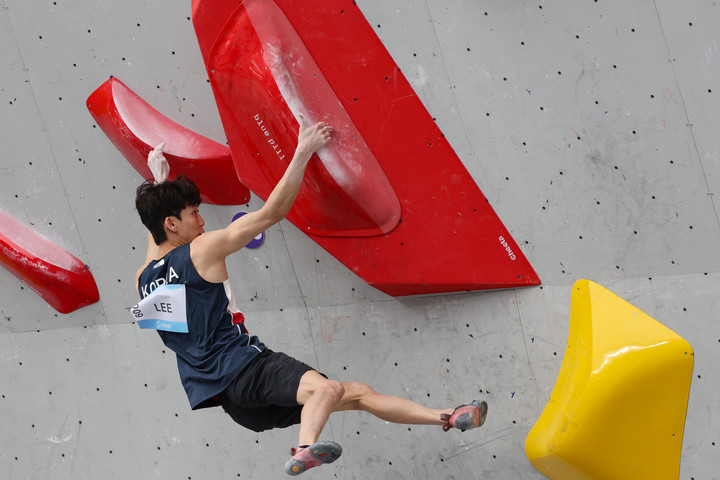 이도현, IFSC 월드컵 볼더링 대회 8차 대회에서 화려한 우승 획득
