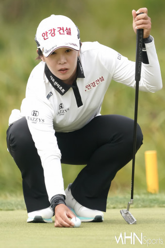 [Ms포토] 임진희 '허투루 볼 수 없는 버디 퍼트'