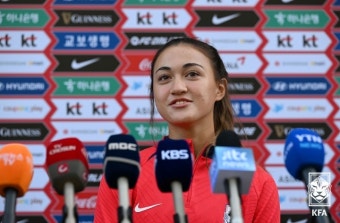 '케이시 페어 선제골' 콜린 벨호, 태국에 3-0 리드 [전반 종료]