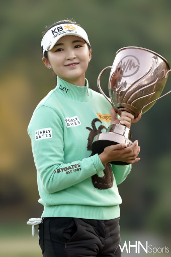 [Ms포토] 이예원 '위믹스 챔피언십 우승하며 미소 만개'