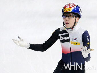 '이번엔 이겼다' 대한민국 쇼트트랙 혼성계주 대표팀, 월드컵 4차대회 2000m 계주서 1위로 결선행