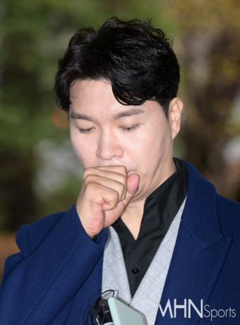 법카로 키즈카페-미용실? '복리 후생인 줄'...박수홍 친형 부부 징역형 구형