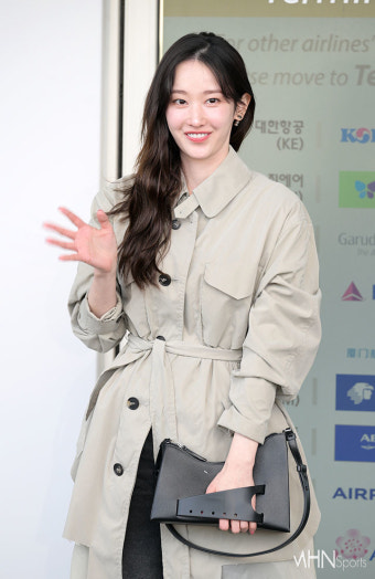 [mhn포토] 전종서 '한파에 너무 이른 봄패션'