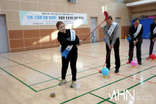 [mhn포토] 작은 거인 장정 살아 있는 샷