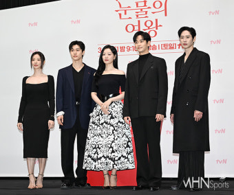 [mhn포토] 이주빈-곽동연-김지원-김수현-박성훈 '눈물의 여왕' 주역들