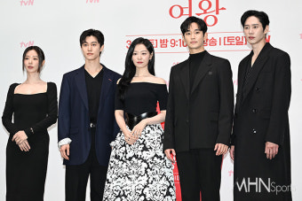 [mhn포토] 이주빈-곽동연-김지원-김수현-박성훈 '눈물의 여왕' 주역들