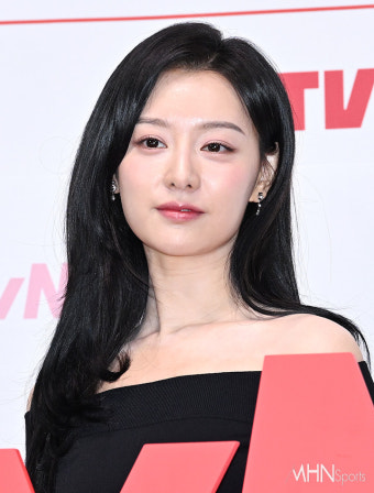 '눈문의 여왕' 김지원, 김수현과 '살벌한 사내 부부싸움'