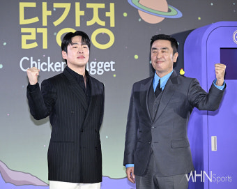 '닭강정' 이병헌 감독 '류승룡-안재홍 캐스팅 중 무빙-마스크걸 보고 부담 덜었다'