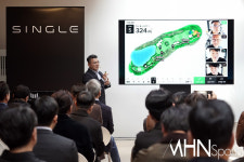 [mhn포토] 싱글 카트에서 서로 약속 잡는다