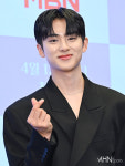 [mhn포토] 김민규 꽃미남 손하트