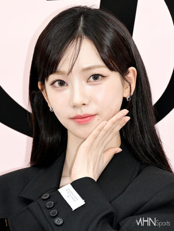 에스파 카리나, 예뻐도 너무 예뻐 '자체발광 무결점 비주얼'[mhn앨범]