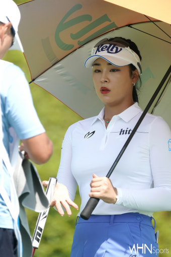 [mhn포토] 윤이나, 이예원과 맞대결 오늘은 반드시 이긴다