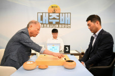 71세 서봉수 9단, 대주배 시니어 정상 등극...역대 최고령 우승 신기록 작성