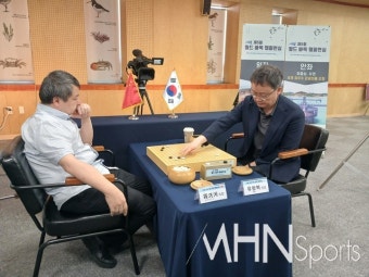 [바둑] 유창혁, 세계대회 열번째 우승컵 들어올렸다
