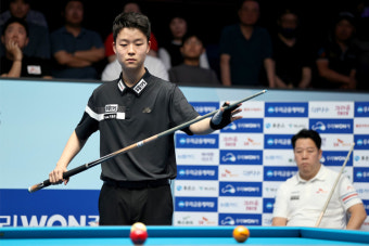 '헐크' 강동궁, 27년 세월 차 넘은 명승부! 김영원 꺾고 PBA 통산 3승 달성