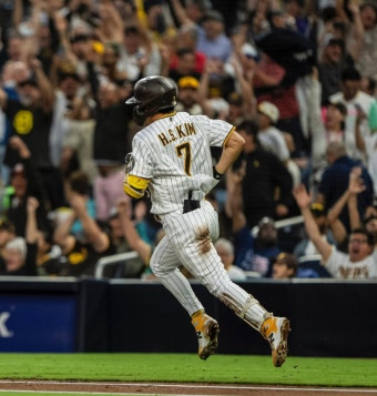 김하성, 워싱턴 상대로 4경기 연속안타…팀은 연장승부 끝에 7-6 역전승