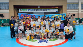 진천상산초, 접전 끝에 대전복수초 꺾고 태백산기핸드볼대회 정상 올라