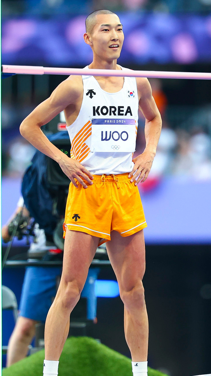 용인시청 소속 우상혁, 2025 세계육상연맹 인도어투어 실버 후스토페체 높이뛰기 대회 우승!