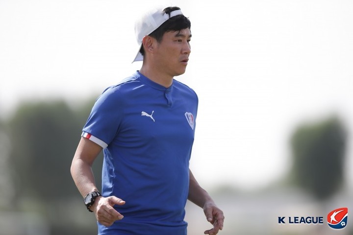 한국 축구대표팀, 새 코치진 박건하, 김동진, 김진규 선임 협회 발표