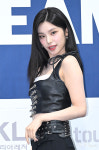 [mhn포토] 있지 예지 빠져드는 매력
