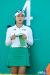 [mhn포토] 윤이나, 하나금융그룹 색과 깔맞춤