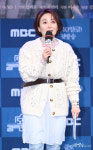 박경림 레이어드로 멋 낸 패션 완벽 소화