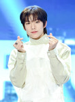 [포토] 아크 현민 달콤 하트