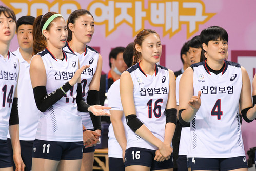 한국 여자배구 올스타팀, 태국과의 슈퍼매치 연패…미완성된 면모 드러내
