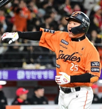 역전승의 불씨, 불꽃될까… 한화 와이스 vs KIA 양현종 2차전 격돌