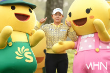 [mhn포토] 박보겸, 구도일 구미소와 함께 기념 촬영