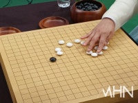 여자 바둑 1인자 김은지, 난설헌배 4연패 휘파람